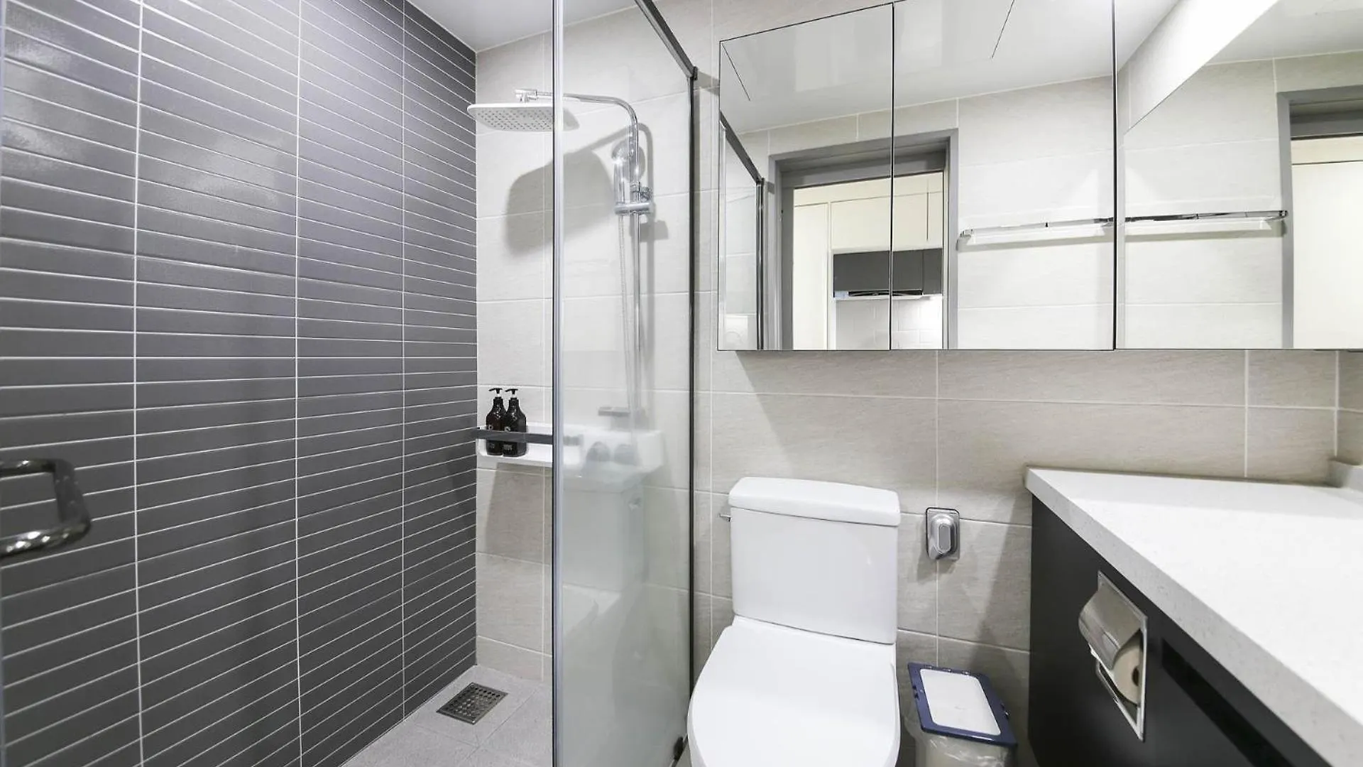 Jeju Centerpoint N Hotel 0*,